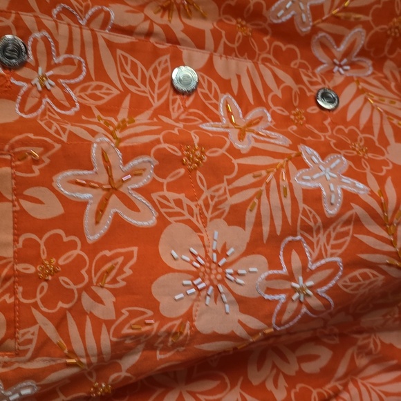 Draper's & Damon's shirt or light jacket - Picture 3 of 4